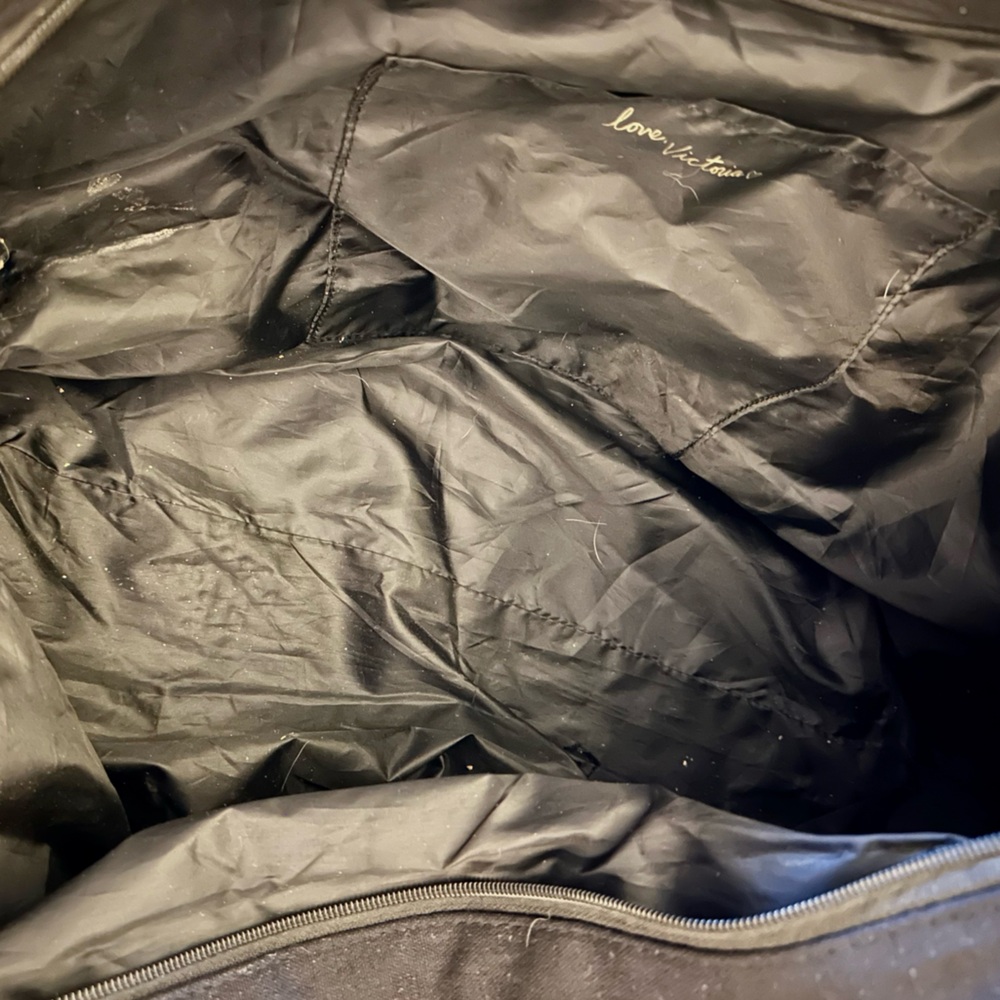 Victoria’s Secret Black Canvas with Red Sequin Lips detailing Weekender Tote - Picture 6 of 10